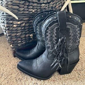 Durango boots size 6.   Like new.